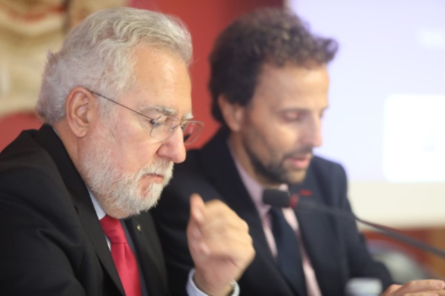 Santalices defende que hai que lexislar cos pés na terra e atendendo ás necesidades das persoas